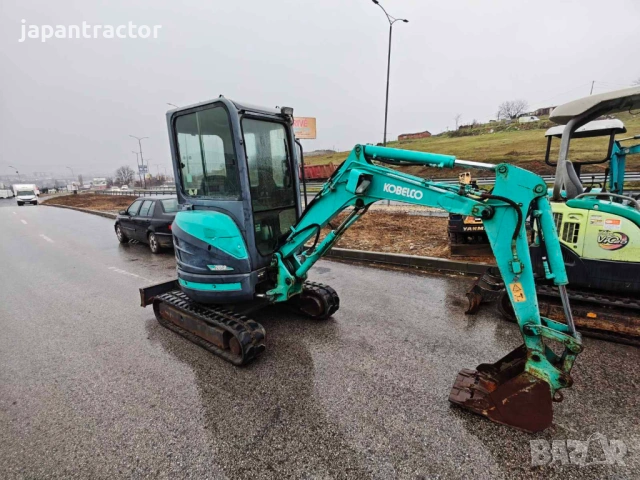 Багер Kobelco НОВ ВНОС 2.5 ТОНА, Кабина, Джойстици