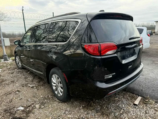 САМО НА ЧАСТИ Chrysler Pacifica 3.6 VVТ, снимка 8 - Автомобили и джипове - 52848486
