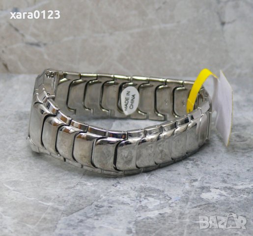 Дамски часовник Q&Q GA75-222, снимка 5 - Дамски - 29484247