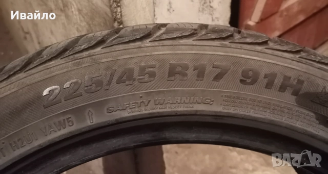 Продавам 1 брой зимна гума 225.45.17 дот 2022 KUMHO , снимка 2 - Гуми и джанти - 54362132