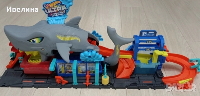 Автомивка Hot Wheels с количка с променящ се цвят, снимка 2 - Коли, камиони, мотори, писти - 52423014