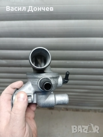 термостат за 2.5 crd Chrysler , снимка 5 - Части - 53068568