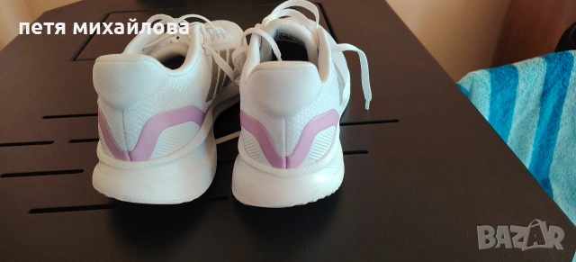 Дамски маратонки Адидас, снимка 2 - Маратонки - 54311173