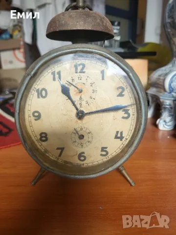 Антикварен будилник GUSTAV BEKER