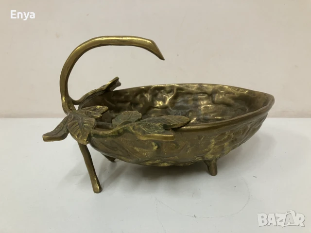 Винтидж месингова купа с форма на орех и дръжка, снимка 3 - Антикварни и старинни предмети - 50614588