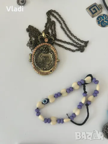 Гердани, снимка 3 - Колиета, медальони, синджири - 48274134