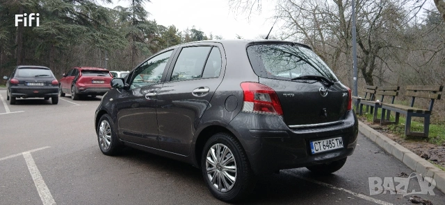 Toyota Yaris 1.0/facelift, снимка 4 - Автомобили и джипове - 53297184