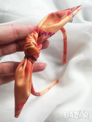 Тънка оранжева диадема с панделка 