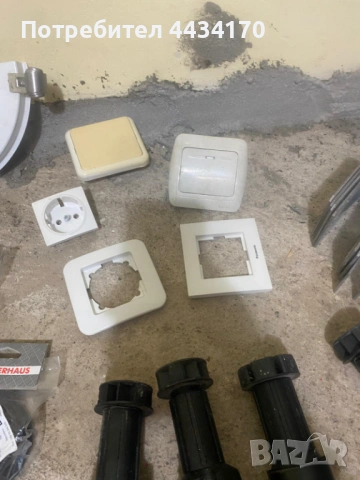 Спешно! Голяма кутия с части за майстори – Ключове, планки, крачета и др., снимка 12 - Други - 53309711