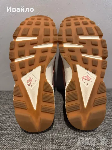 NIKE Wmns Air Huarache Run Premium., снимка 6 - Маратонки - 50419431
