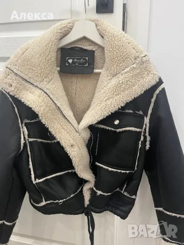 Ново Дамско Яке с Каракул, снимка 1