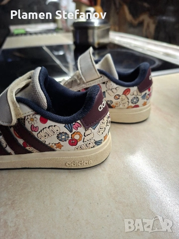 Оригинални детски маратонки адидас , снимка 2 - Детски обувки - 53934338