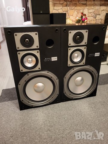 Hitachi HS 310 тонколони