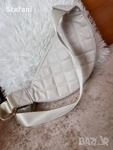 Дамска бежова чанта, снимка 3 - Чанти - 54292478