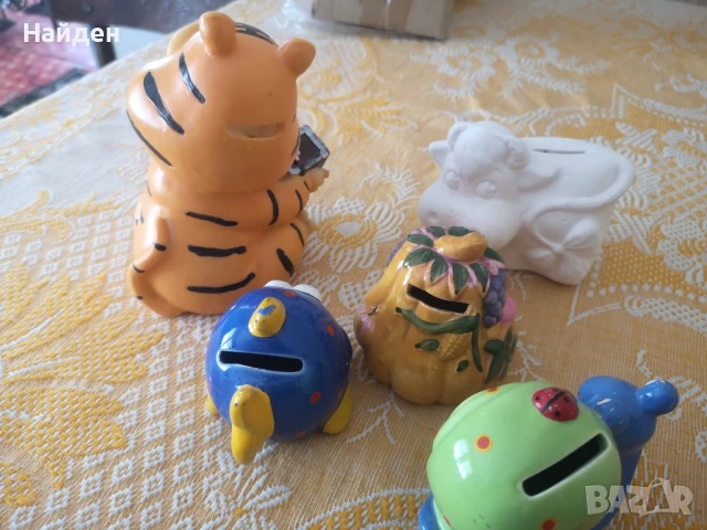 Керамични фигурки и касички, снимка 8 - Фигурки - 51336053