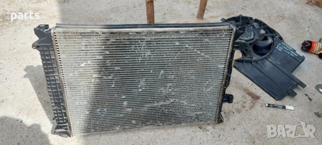 Воден Радиатор Ауди А6 C5 - A4 - VW Пасат B5 - B5.5 - 8D0121331 N, снимка 5 - Части - 36631645