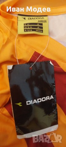 Продавам оригинална тениска на Diadora на Galatasaray 
Размер:142 см, снимка 3 - Спортни дрехи, екипи - 44448183