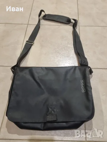 Чантна през рамо маркова Bree messenger crossbody bag