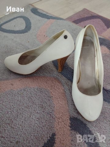 Бели обувки 39, снимка 1 - Дамски обувки на ток - 31986082