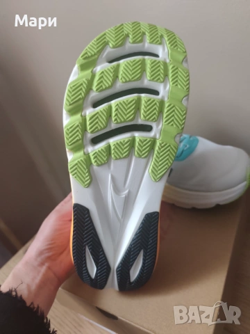 Чисто нови маратонки Алтра карбон, снимка 3 - Маратонки - 53938342