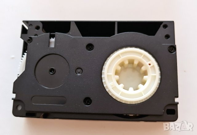 VHS-C Fuji видео касета, снимка 2 - Камери - 37765673