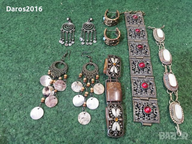Стари бронзови бижута 