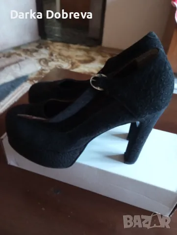 Абитурентск обувки, снимка 2 - Дамски обувки на ток - 50103848