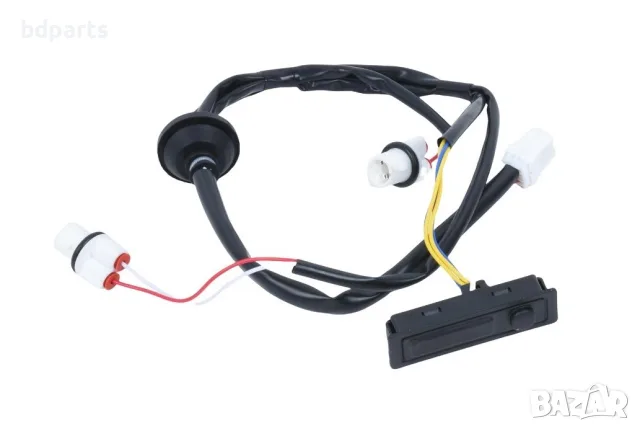 Бутон за отваряне на багажник, Nissan Juke F15,, снимка 2 - Части - 56141785