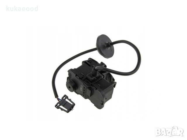 Моторче за заключване на резервоар за VW Jetta A6, снимка 2 - Части - 44707544