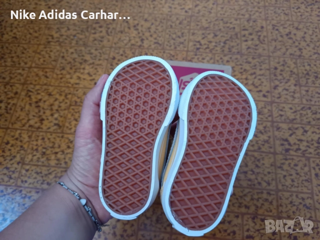 Чисто нови бебешки кецове Vans, с кутията! Размер: 19., снимка 5 - Бебешки обувки - 52910835