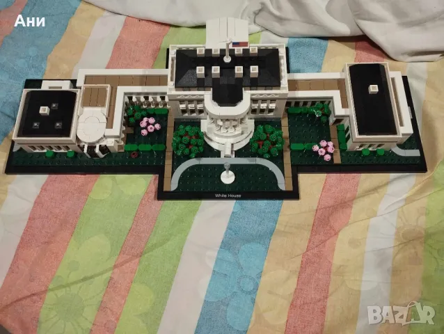 Lego Architecture 21054, снимка 3 - Образователни игри - 48431135