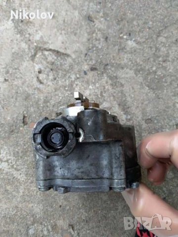 Вакуум помпа за Citroen C4, Peugeot 308, 407 Partner 1.6 HDI, снимка 3 - Части - 29777144