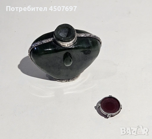 Антична китайска бутилка за емфие със зелен нефрит от династията Цин., снимка 4 - Антикварни и старинни предмети - 53946128