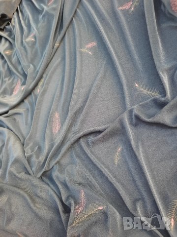 Черно трико с лъскави пера 150/ 215 см., снимка 8 - Платове и дамаски - 32306461