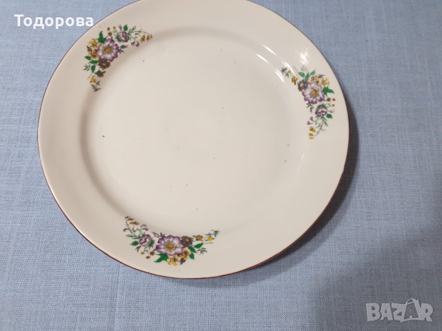 Порцеланово кръгло плато-Дянко Стефанов, снимка 2 - Чинии - 35156251