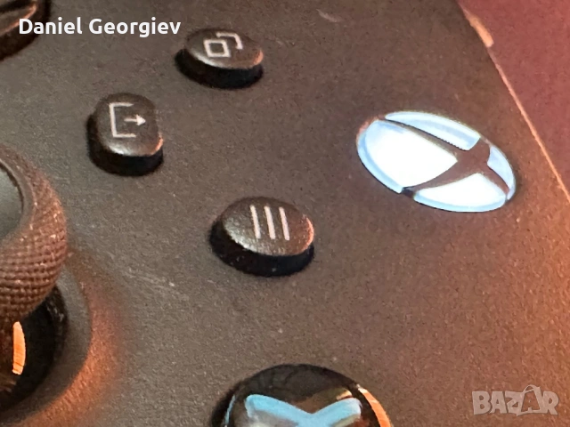НОВ Безжичен XBOX Black Carbon Джойстик/Контролер Joystick, снимка 3 - Аксесоари - 53342607