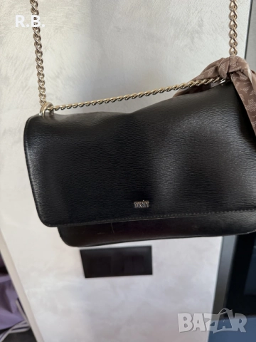 DKNY дамска чанта, снимка 6 - Чанти - 56333941