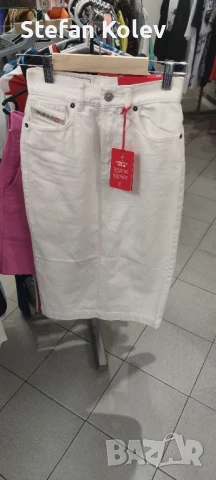 Дамска пола тип молив Diesel de ronny със средна дължина.