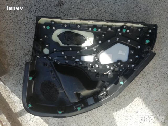 Jeep Cherokee 2019 оригинална задна лява кора на врата OEM Джип Чероки, снимка 3 - Части - 42569151