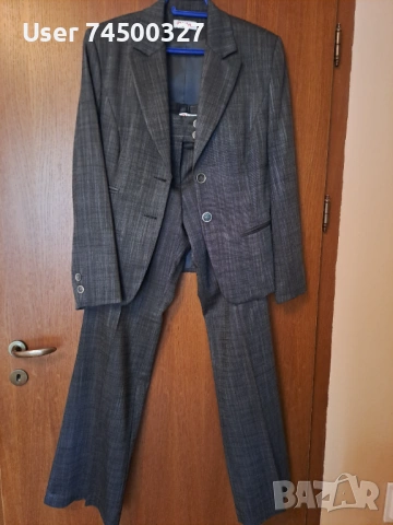 НОВ Костюм с 11% вълна - сако с панталон на Дафне