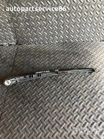 Мотор и рамо за задна чистачка за KIA Sportage (2005-2009), снимка 2 - Части - 53336279