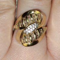 Златен пръстен, снимка 1 - Пръстени - 31370187