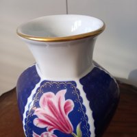 Немска порцеланова ваза с флорални мотиви и позлата , снимка 3 - Вази - 35499760