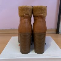 Кожени боти с дебел ток Bershka, снимка 4 - Дамски обувки на ток - 30416498