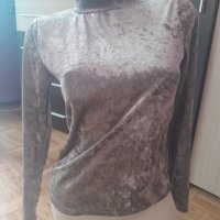 Кадифено поло, снимка 1 - Блузи с дълъг ръкав и пуловери - 42075093