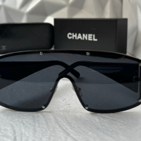 CH дамски слънчеви очила маска с лого, снимка 3 - Слънчеви и диоптрични очила - 44685631