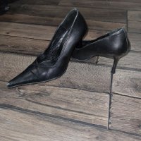 Продавам дамски обувки на ток, снимка 2 - Дамски обувки на ток - 34158764