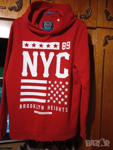 Skate Nation Red Hoodie "NYC BROOKLYN HEIGHTS" Size S/M, снимка 1