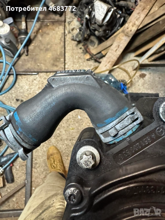 Водно съединение със скобите за двигател на Мерцедес Mercedes 2.2Cdi само за 30лв. А6512031482, снимка 1
