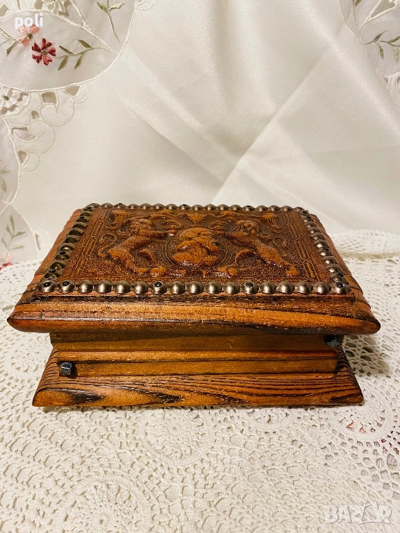 кутия за бижута от дърво и кожа , снимка 1